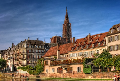 Tourisme avec chauffeur privé en Alsace pour visiter la célèbre Cathédrale